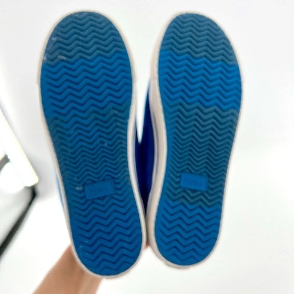 TOMS DOHENY Blue/White Canvas size 5 Y